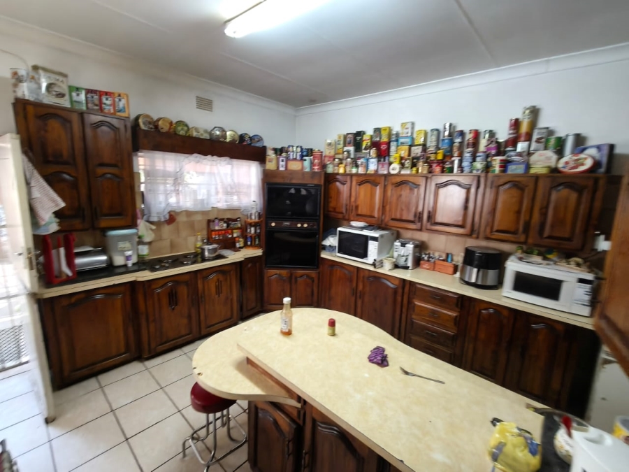 4 Bedroom Property for Sale in Rustenburg Central North West
